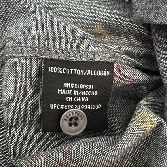 Marvel Deadpool Gray Short Sleeve Button Down Shirt All Over Print Men’s Large - Picture 6 of 7